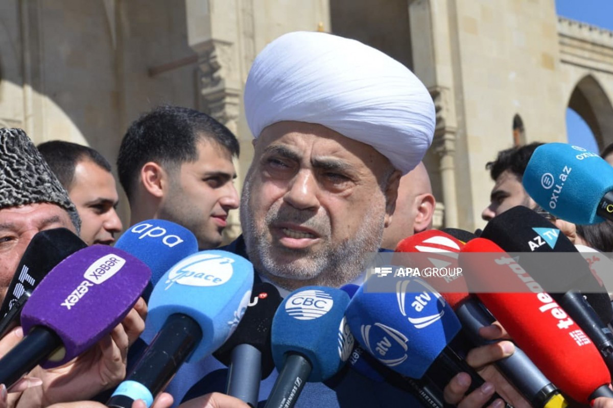 Allahşükür Paşazadə: Bu il də Azərbaycanda bayram namazında şiə və müftilər birlikdə namaz qılıb&nbsp;