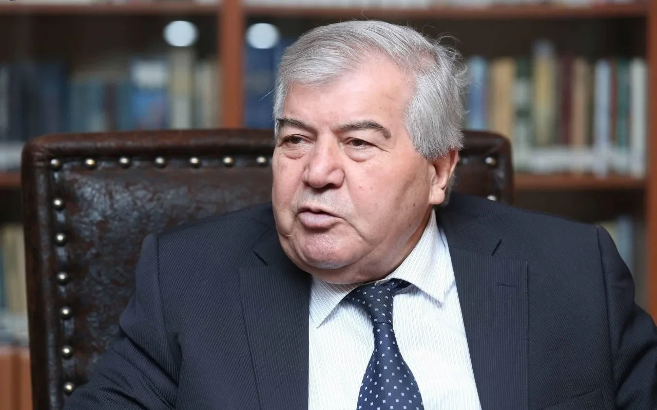 “Radara düşən” xalq şairinin polisə tarixi cavabı&nbsp;