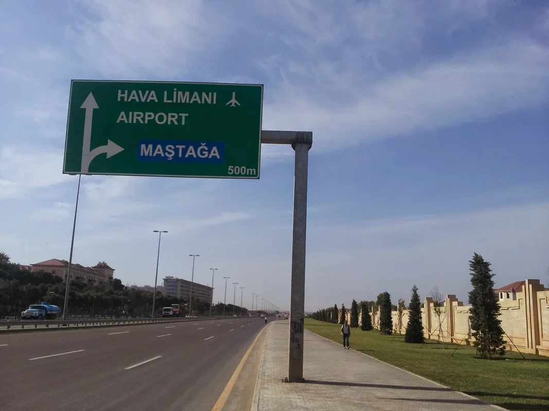 Sürücülərin NƏZƏRİNƏ: Yol nişanları ilə bağlı dəyişiklik edilir  