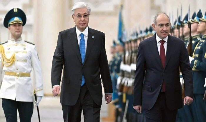 Tokayevdən Paşinyana böyük jest - Kremlə mesaj 