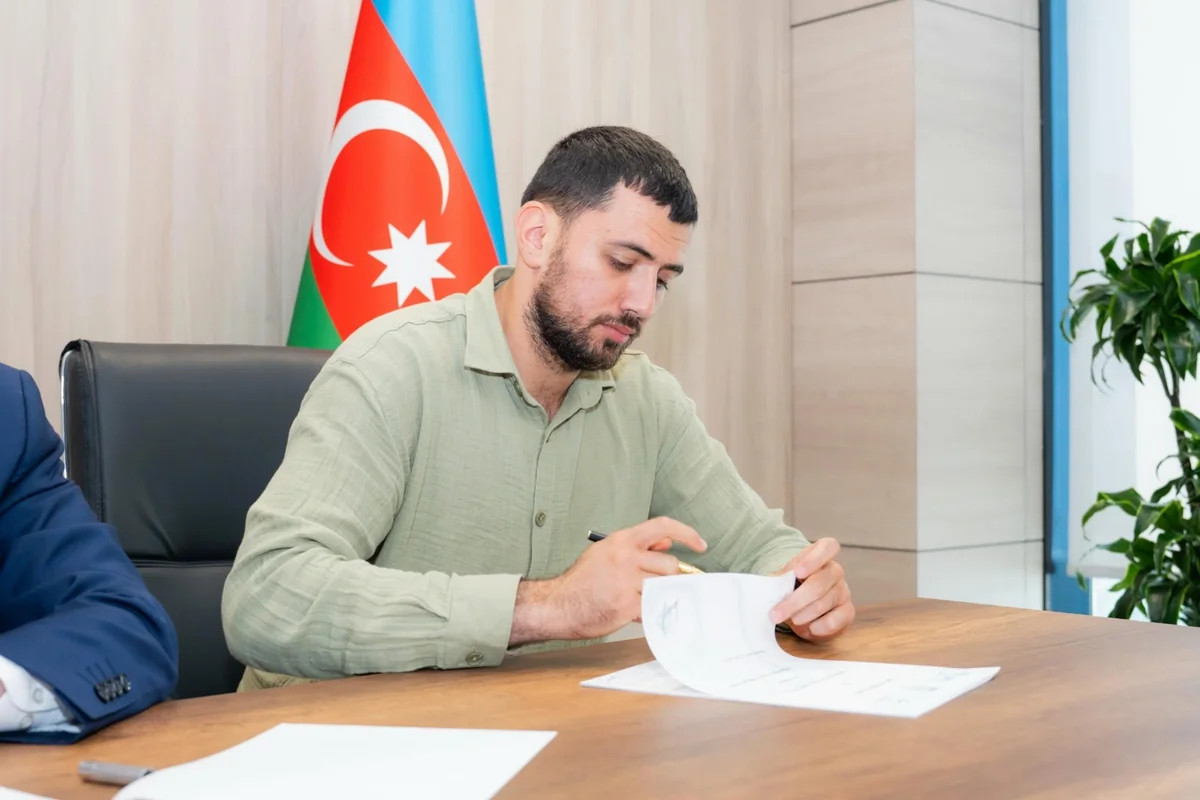 \"Şəfa\" Nicat Mehbalıyevlə müqavilə imzalayıb&nbsp;