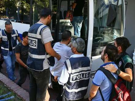 FETÖ-ya  daha bir ağır zərbə: 11 nəfər həbs edildi 