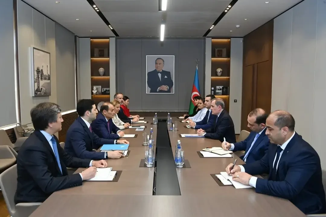 Ceyhun Bayramov Bağdad Amreyevi qəbul etdi 