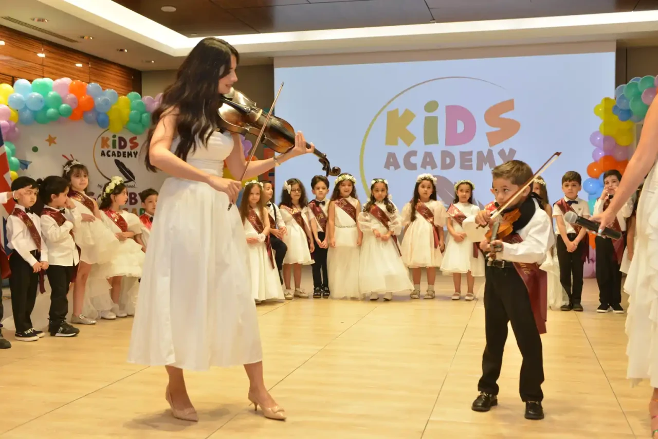 “Kids Academy by British School”da məktəbəqədər qrupların Məzun Günü keçirilib