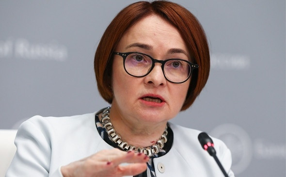Elvira Nabiullina \"itib\": Mərkəzi Bankda GƏRGİNLİK