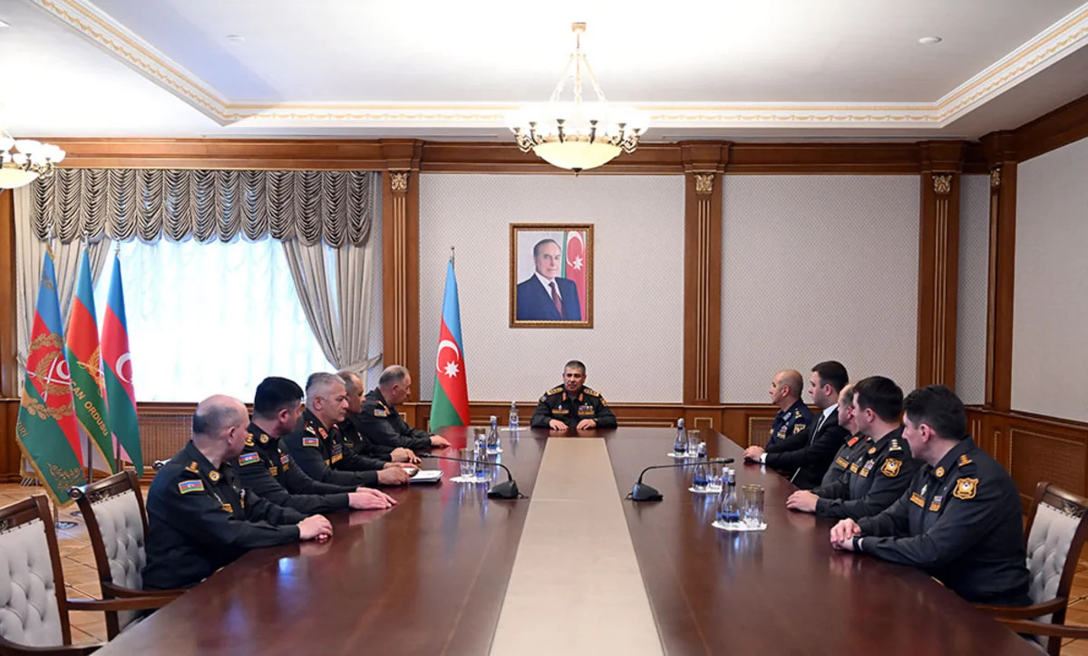 Yeni general-mayorlara ali hərbi rütbələr təqdim edildi
