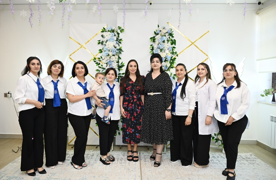 Leyla Əliyeva Şəkidə Uşaq evi sosial xidmət müəssisəsinin sakinləri ilə görüşüb&nbsp;