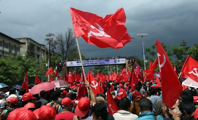 Rusiya kommunistləri QIRĞINA çıxdı – ŞOK parçalanma&nbsp;