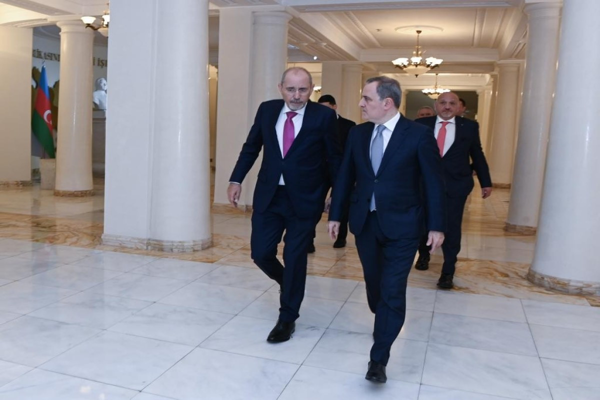Ceyhun Bayramov İordaniya XİN rəhbərini qəbul edib