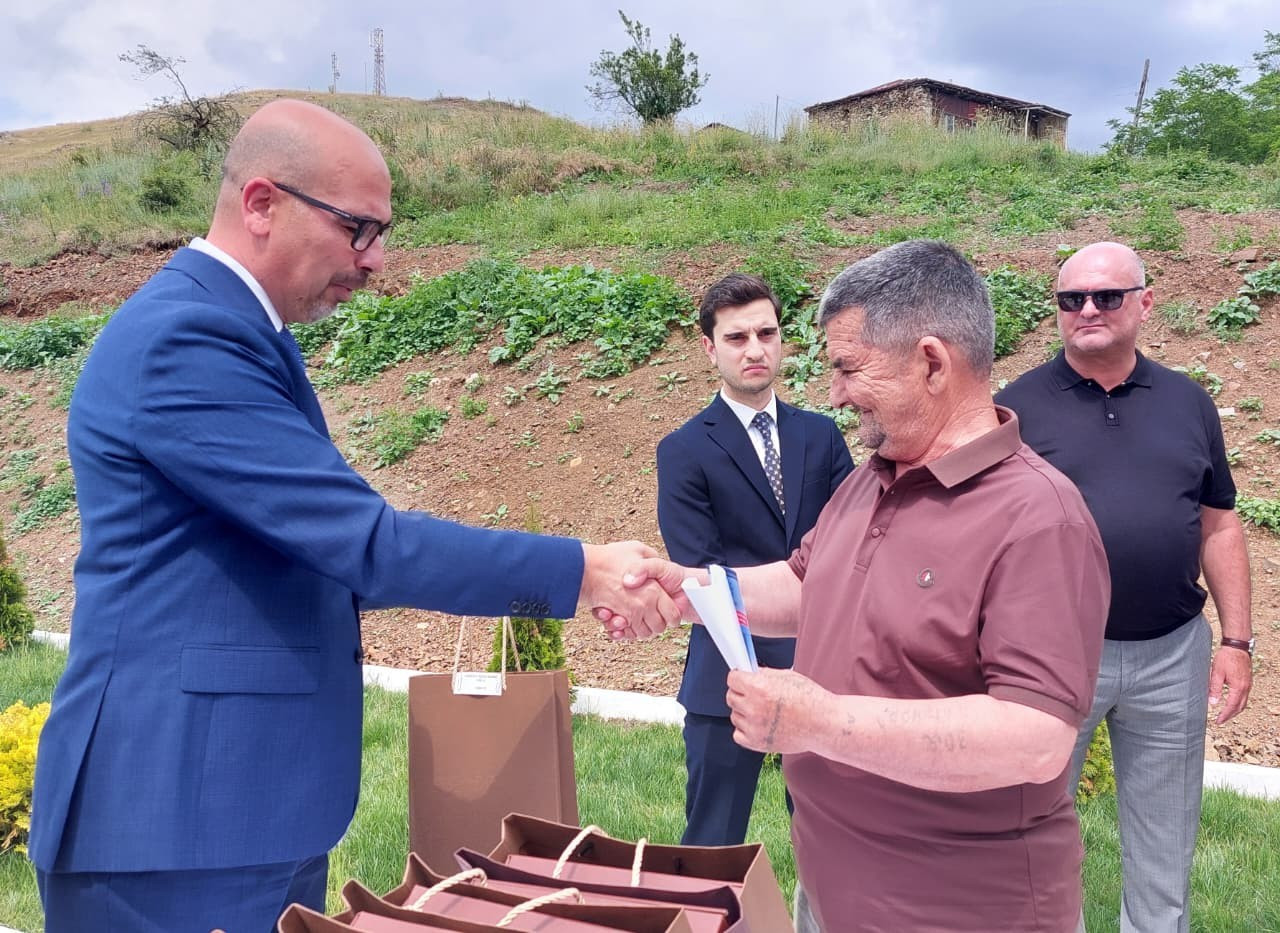 Şuşanın Kiçik Qaladərəsi kəndinə növbəti köç olub, açarlar təqdim edilib