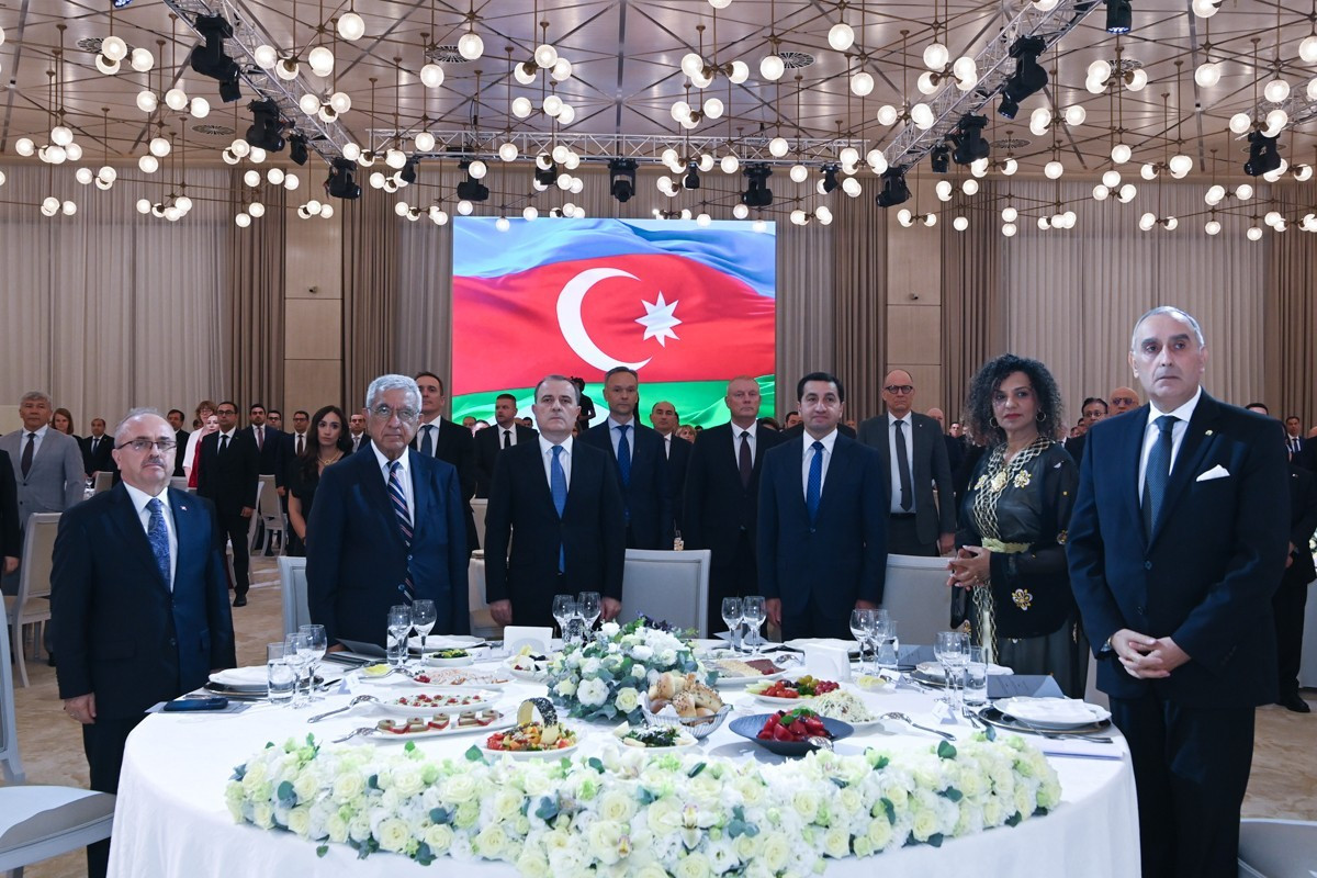 Diplomatların peşə bayramı qeyd edildi