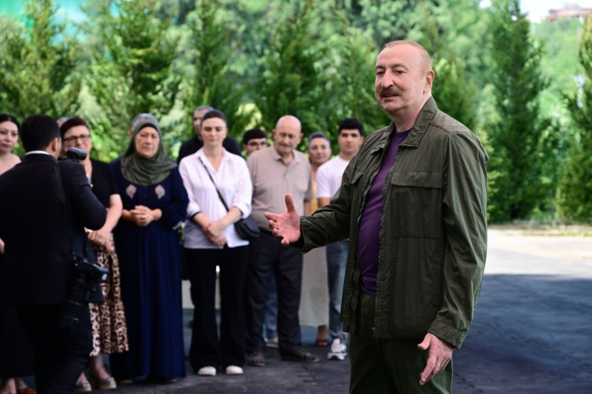 Prezidentin sosial media hesablarında Quzeyxırman və Güneyxırman sakinləri ilə görüşünə dair paylaşım edilib