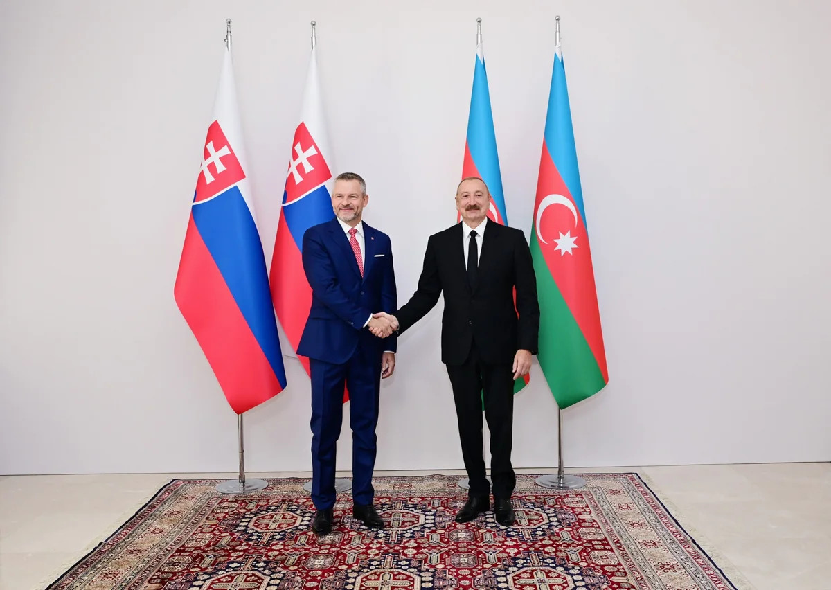 İlham Əliyev və Slovakiya Prezidenti Şuşada mətbuata bəyanatlarla çıxış edirlər&nbsp;