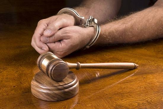 Oğurluq və soyğunçuluq arasındakı fərq nədir? - Vəkil 500 manatlıq həddi izah etdi&nbsp;&nbsp;