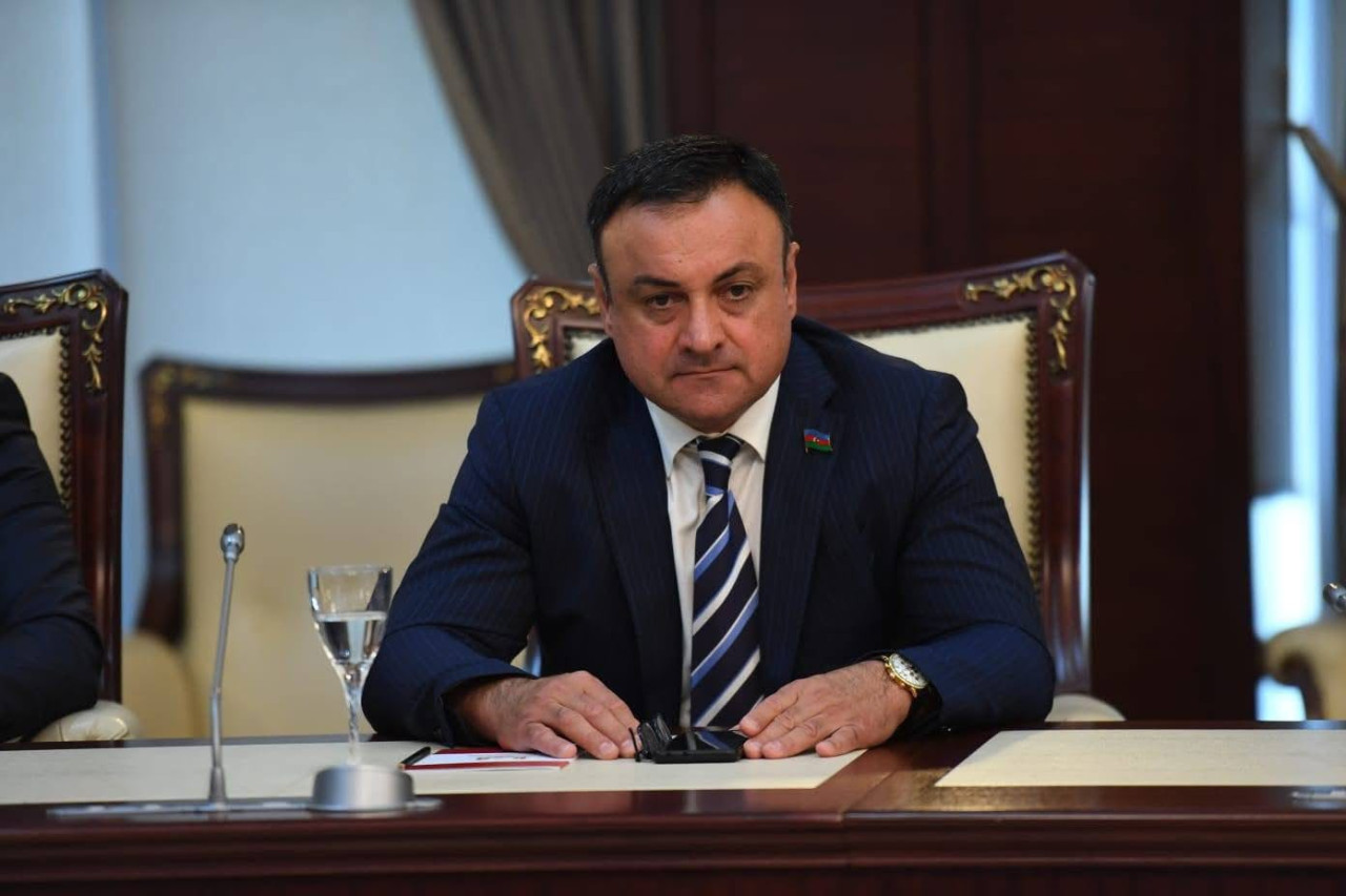 \"Bir il əvvəlki hadisəyə yalnız sülh sənədlərinin imzalanması prizmasından baxmaq kifayət etmir\" -Deputat Rövşən Murad