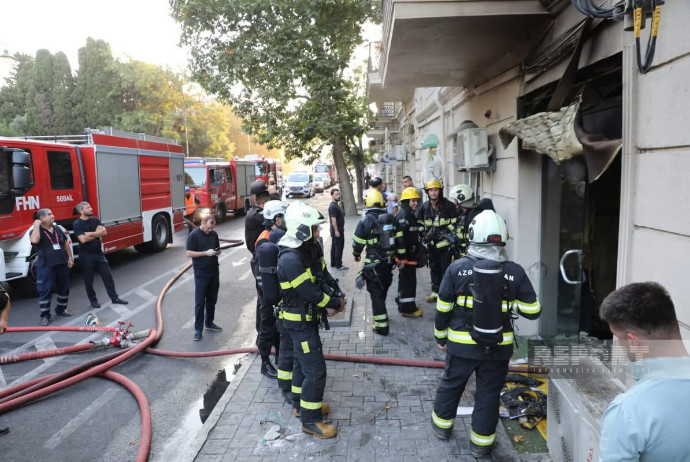 Bakıda mağazada başlayan yanğın - EVLƏRƏ KEÇİB&nbsp;