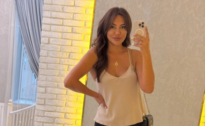 \"By Ella\" ləqəbli bloger həbs edildi