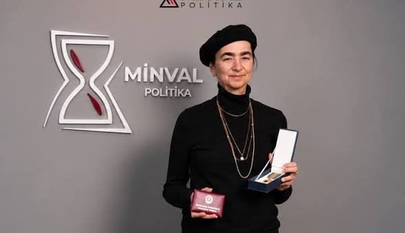 Nurani Qasımova vəfat etdi 