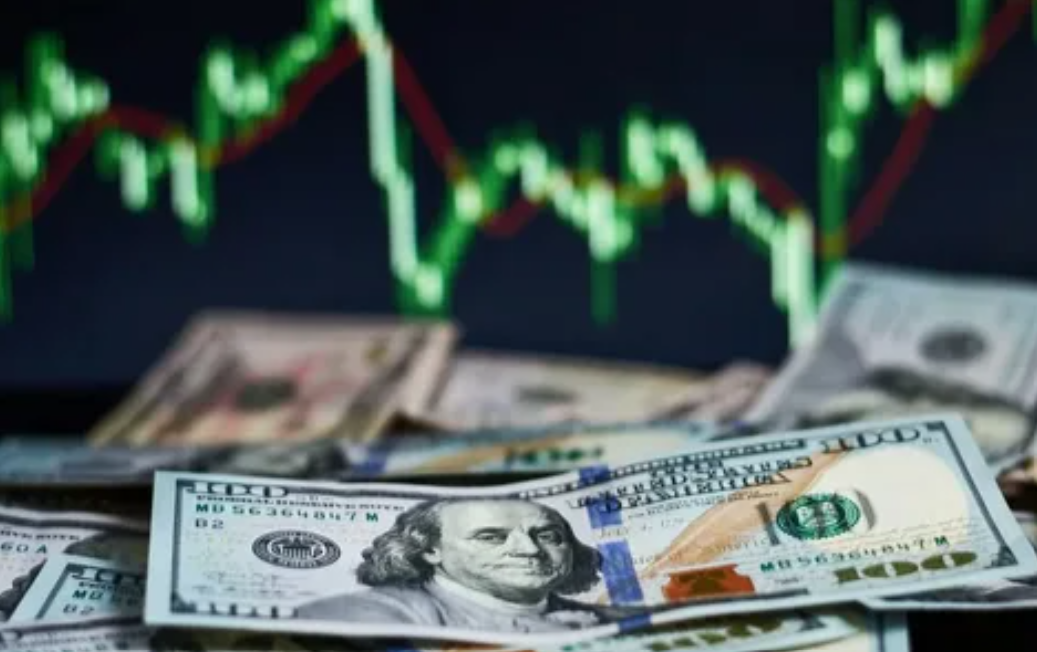 Avro və rubl ucuzlaşdı, dollar isə...
