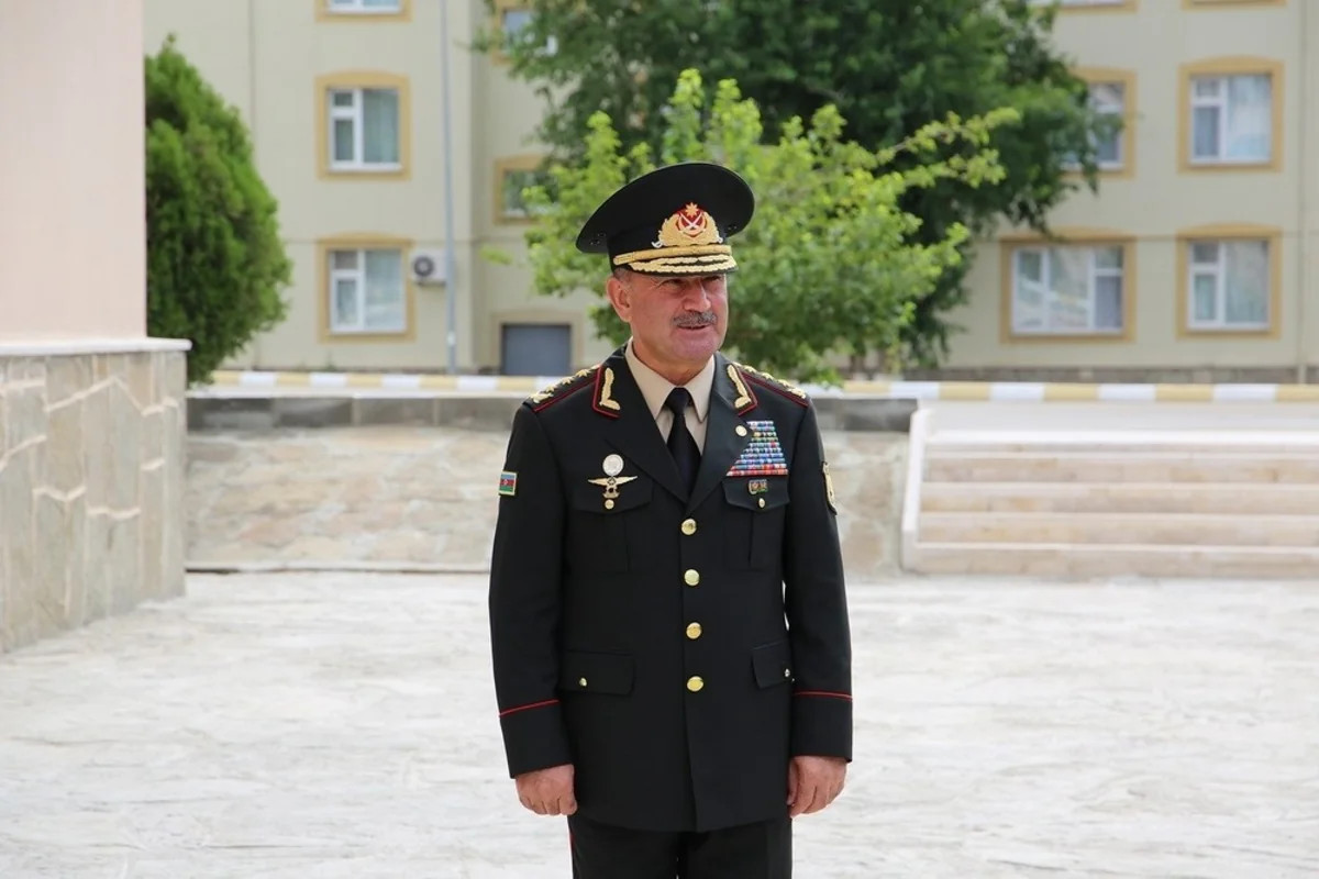 General toya gedə bilmədi - Əvəzində&nbsp; iPhone 17 Pro Max göndərdi&nbsp;