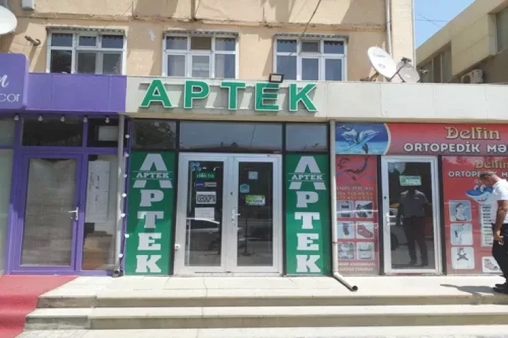 Bakının mərkəzində ÖLÜM: aptekdə can verdi 