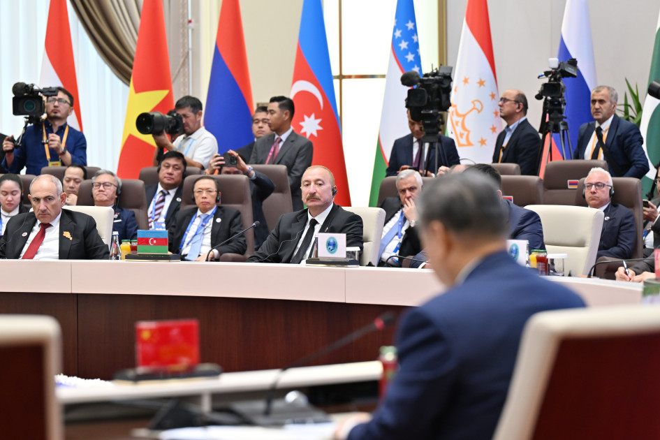 Şərqlə Qərbin yeni körpüsü: ŞƏT Azərbaycan üçün nə vəd edir? - Deputatlar DANIŞIR