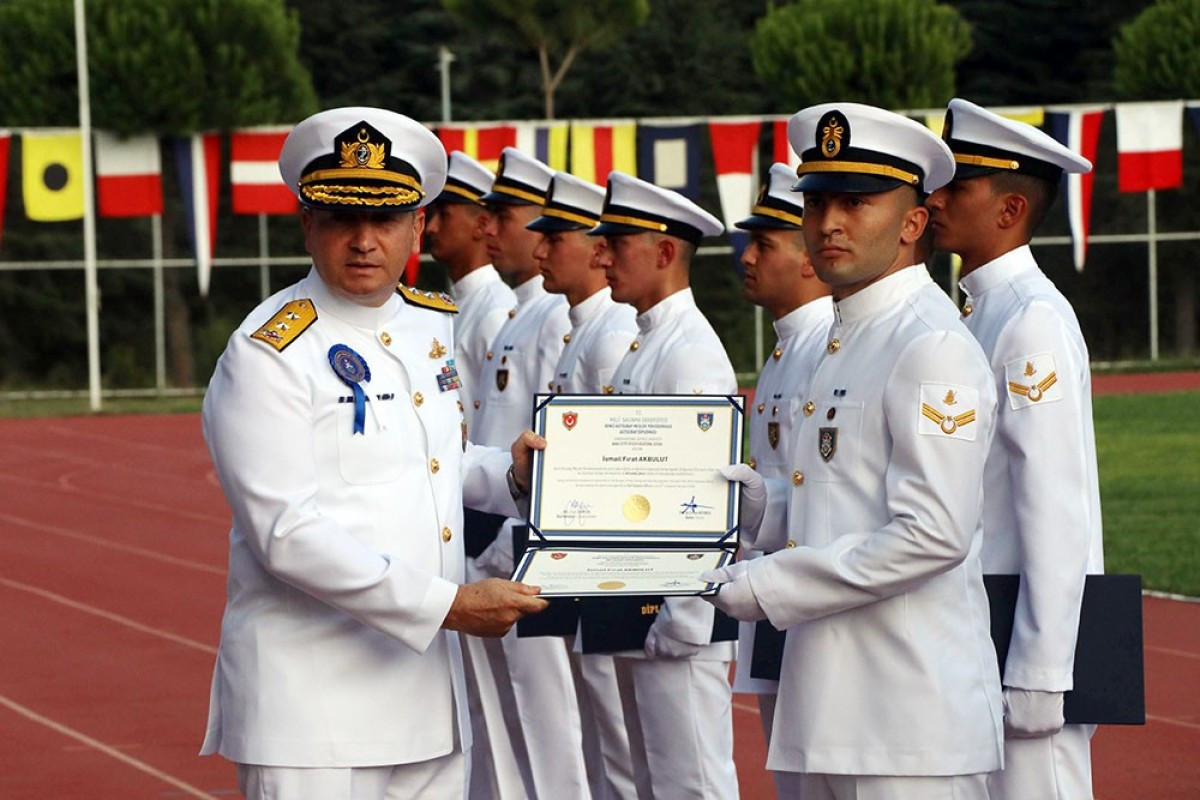 Türkiyədə təhsilini bitirən Azərbaycan hərbçilərinə diplomlar təqdim edilib 