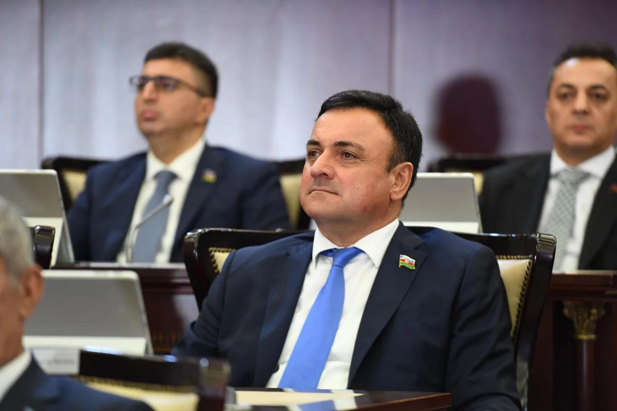 Rövşən Muradov: Bakı mühüm nəqliyyat qovşağına çevrilir
