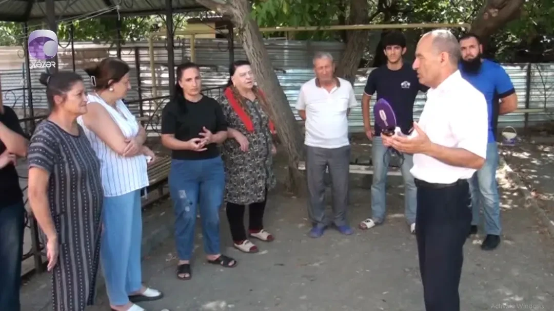 6 ildir mənzillərinə çıxarış ala bilmirlər – ŞİKAYƏT - VİDEO 