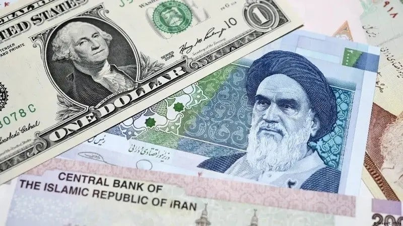 İranda dollar yenə bahalaşdı 