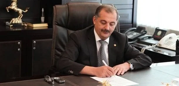 Vilyam Hacıyevin hərracda satılan maşınlarını oğlu alıbmış
