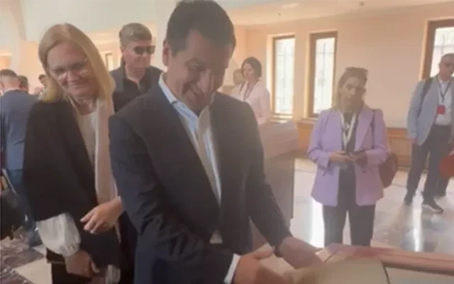 Hikmət Hacıyev erməni saxtakarlığını belə ifşa etdi - VİDEO