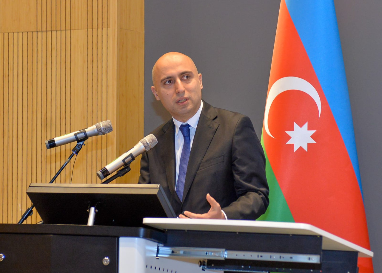 Nazirin qalmaqallı  fikrinə təhsil ekspertindən cavab