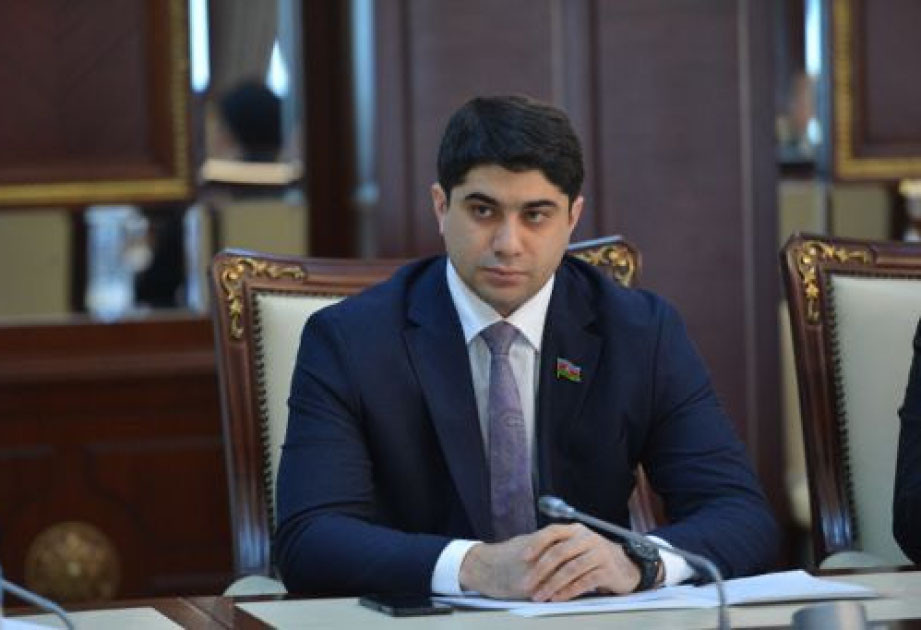 Deputat parlamentdə “ChatGPT” ilə yazışmadan danışdı&nbsp;