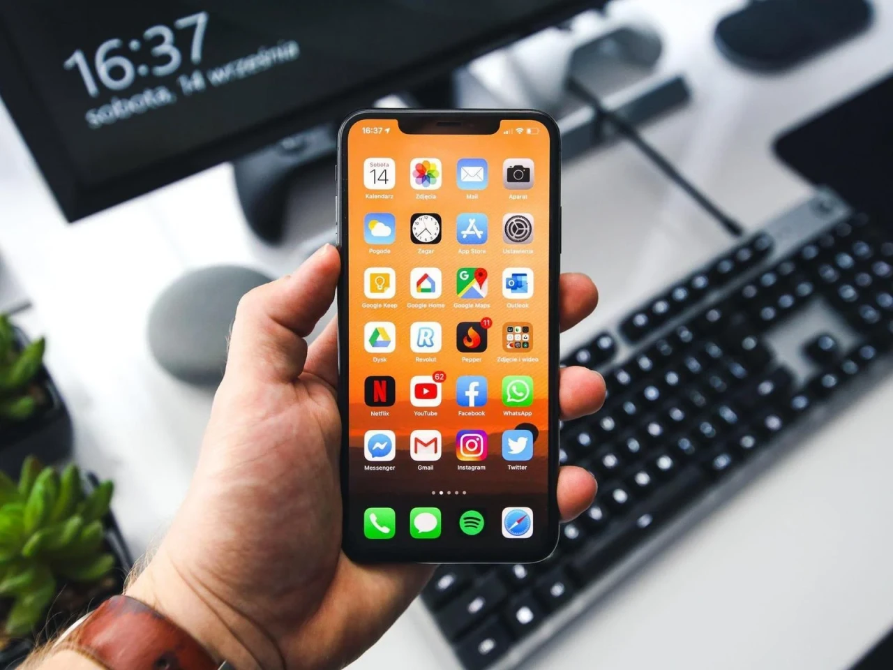 Telefonlar və məişət əşyaları xərçəng yaradır? - Həkimdən VACİB AÇIQLAMA  