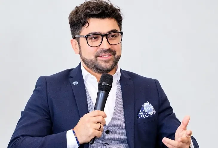 Şəhid övladının ABŞ uğuru: Oruc İbrahimov \"Eynşteyn vizası\" alıb
