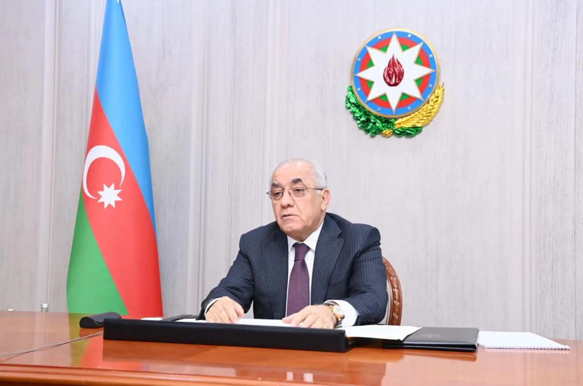 Əli Əsədov onu təbrik edib