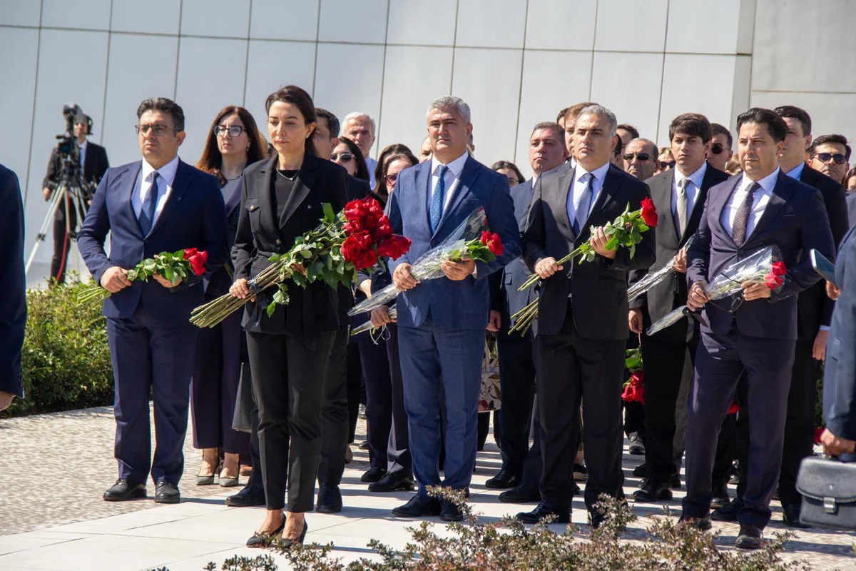 Ombudsman və rəhbərlik etdiyi kollektiv Zəfər parkını ziyarət edib