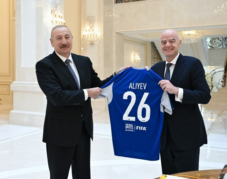 Prezident İlham Əliyev FIFA-nın prezidentini qəbul edib 