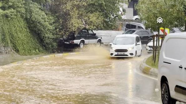 İstanbulda evləri su basıb -VİDEO