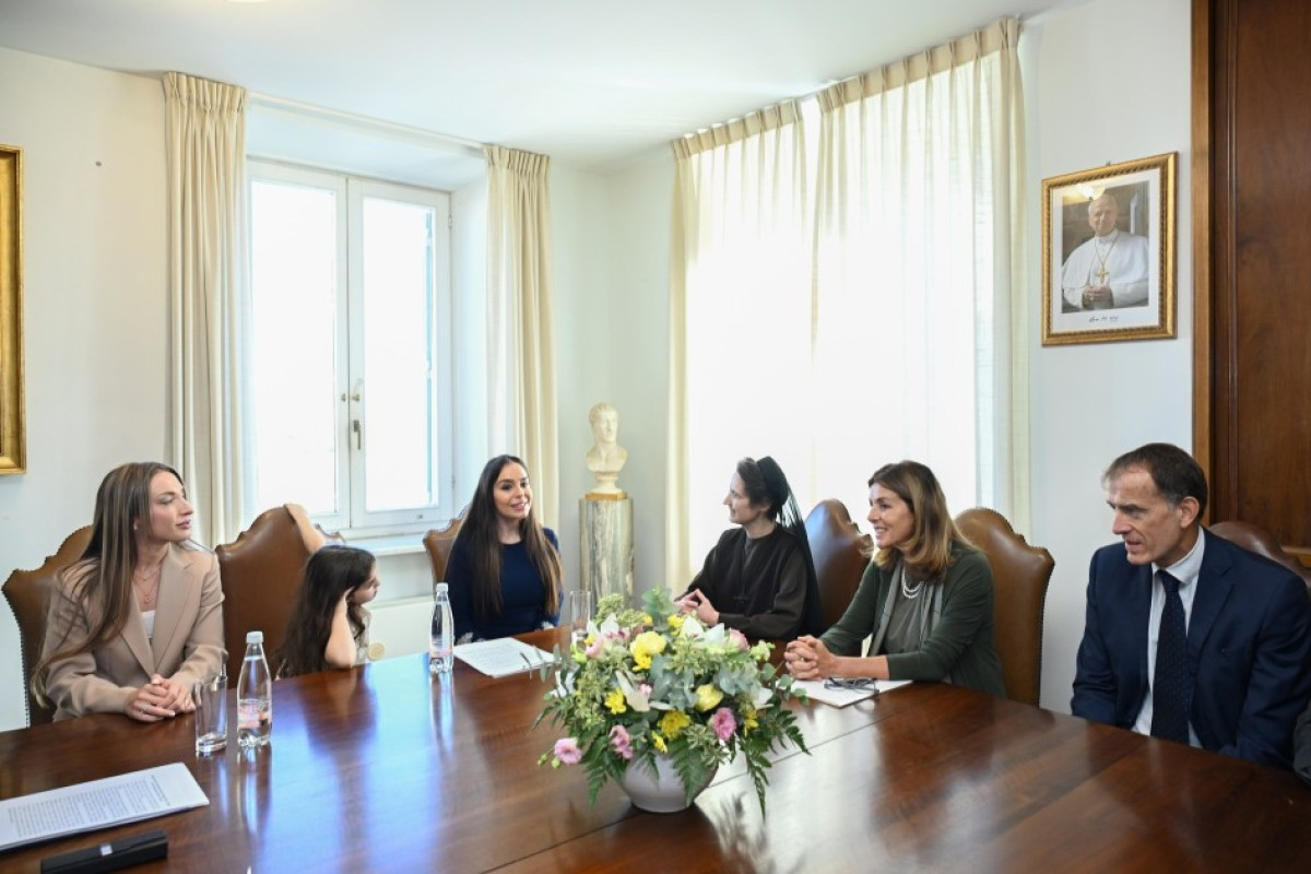 Leyla Əliyeva Vatikan şəhər-dövlətinin qubernatorluğunun prezidenti ilə görüşüb - FOTO