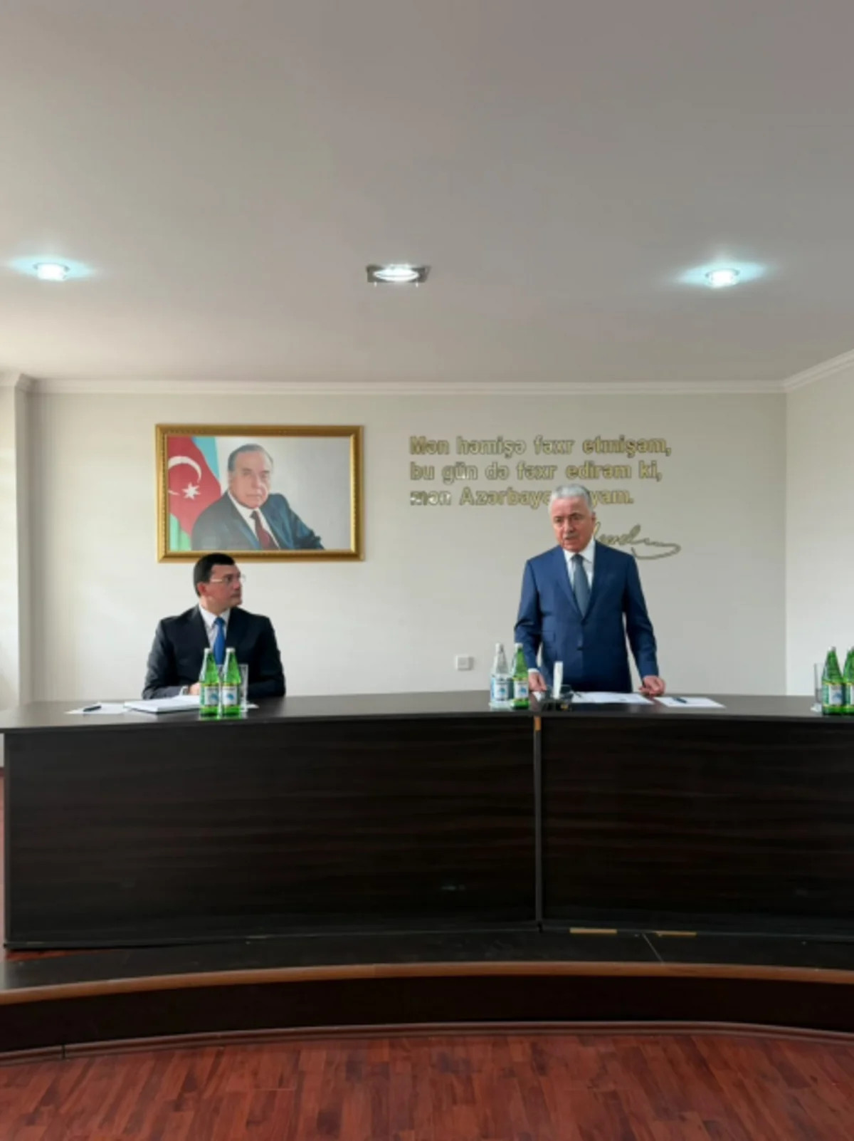  Nağdəliyev yeni başçını təqdim etdi: Dövlət başçısının tapşırıqlarını  çatdırdı