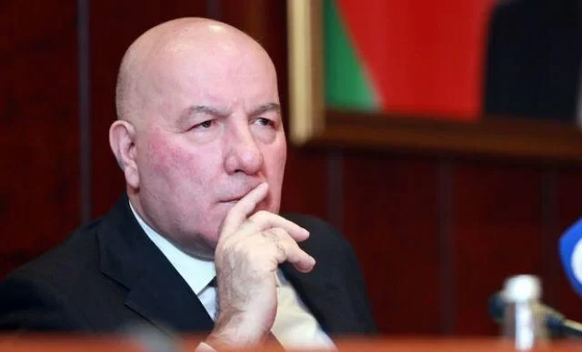 Elman Rüstəmov məşhur şadlıq evini satdı