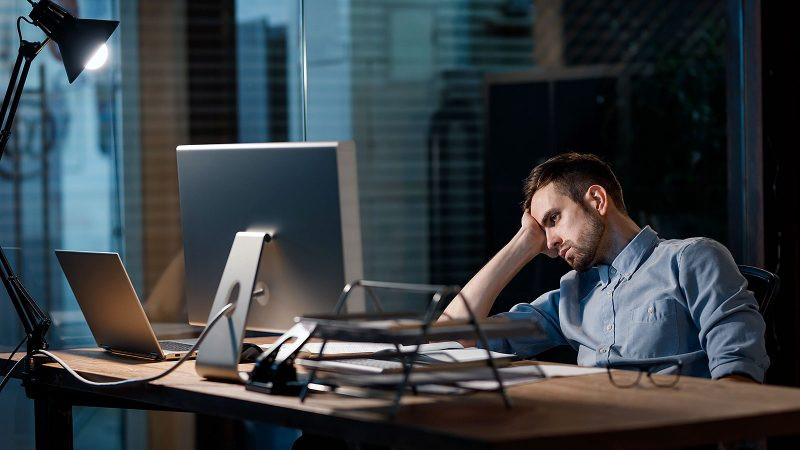 Gecə növbəsində kimlər işləyə bilməz? – Əmək Məcəlləsində VACİB QAYDALAR  