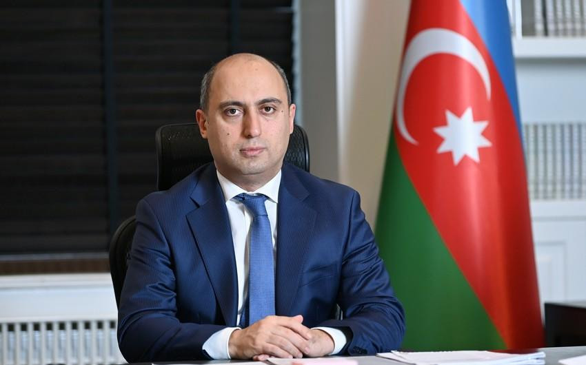 Emin Əmrullayevdən müəllimlərlə bağlı ƏMR - SİYAHI