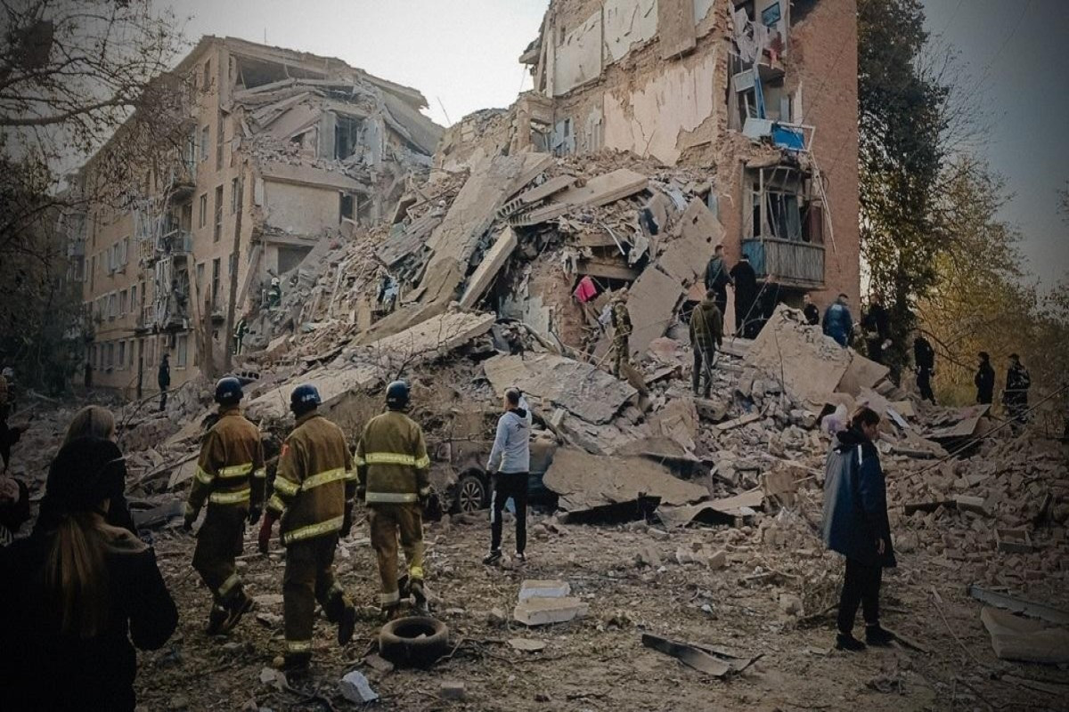 Rusiya ordusu Ukraynaya raket zərbələri endirib, 16 nəfər ölüb 