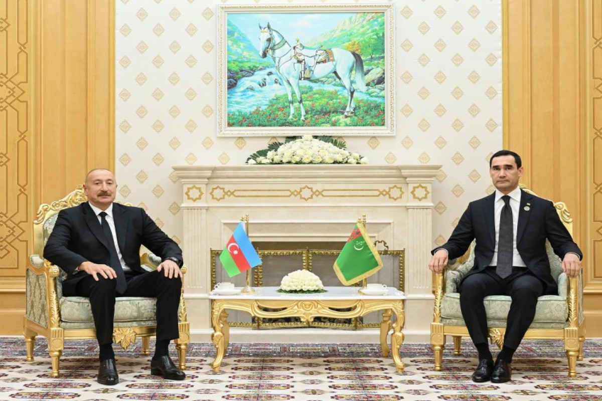  İlham Əliyev Sərdar Berdiməhəmmədovla görüşüb 