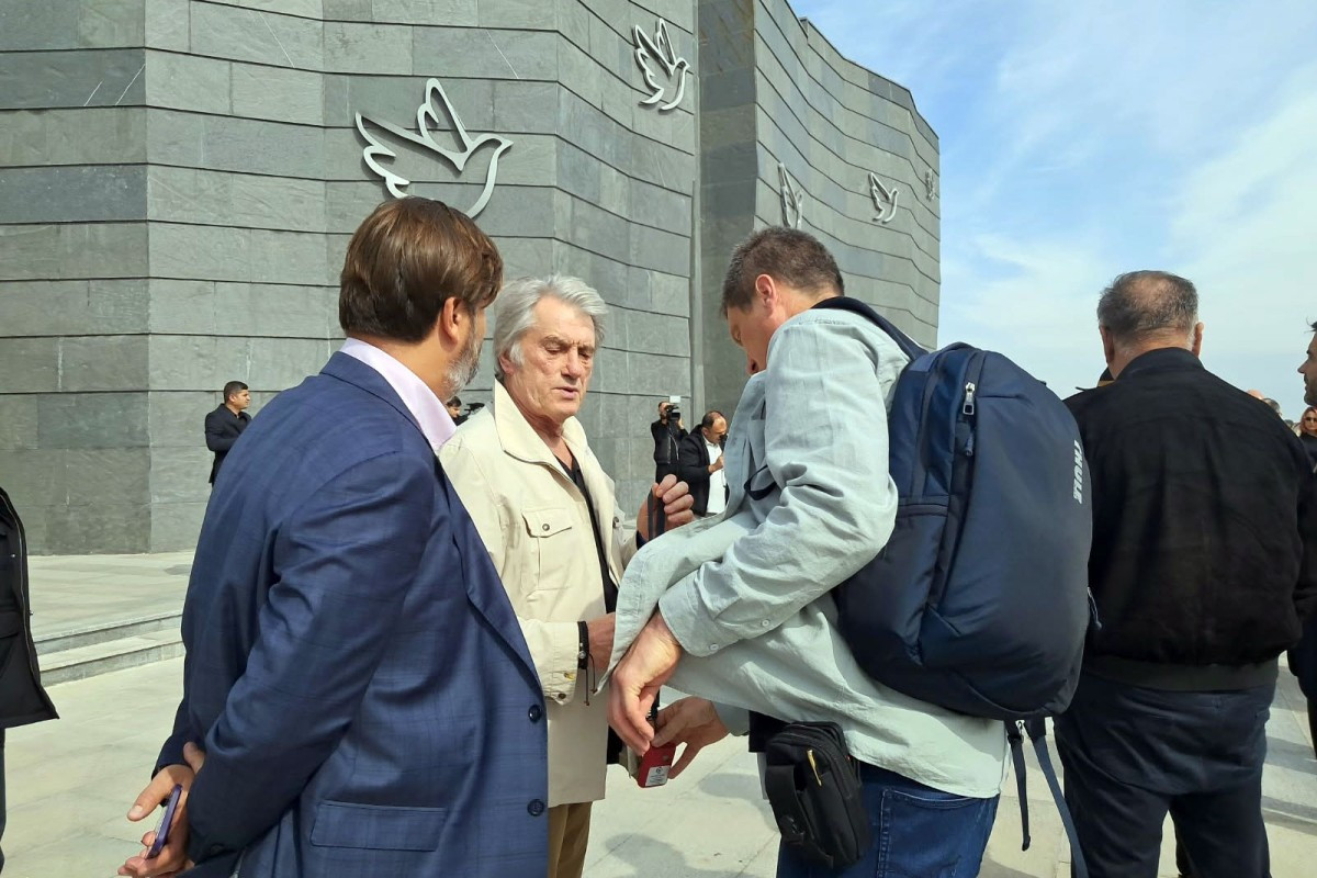 İtkinlərlə bağlı IV Beynəlxalq Konfransın iştirakçıları Xocalı Soyqırımı Memorial Kompleksini ziyarət edib - FOTO&nbsp;