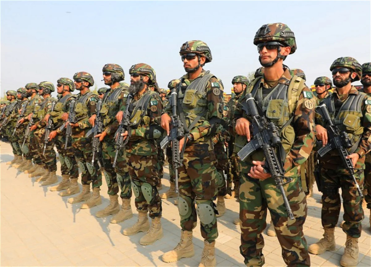 Pakistan qoşun göndərdi