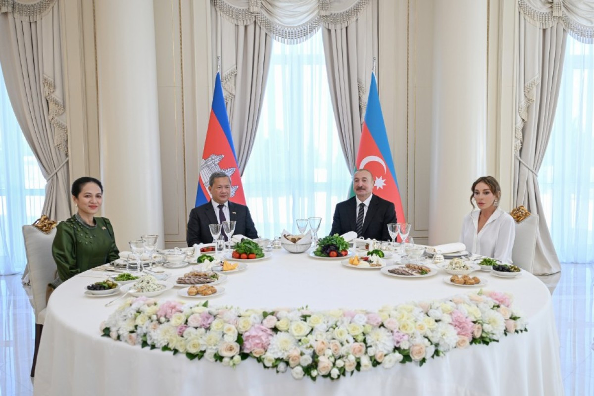 Prezident İlham Əliyevin adından Kamboca Baş nazirinin şərəfinə rəsmi nahar verilib 